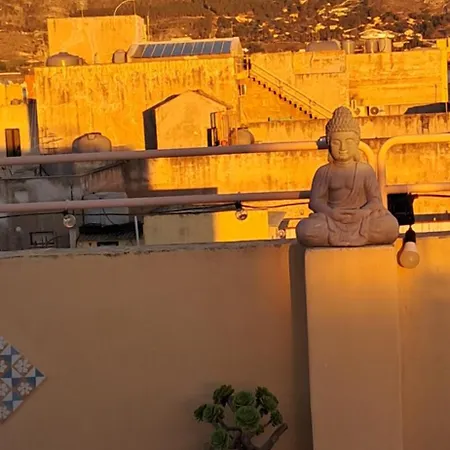 La Terrazza Illuminata Luxury Rooftop Lägenhet *